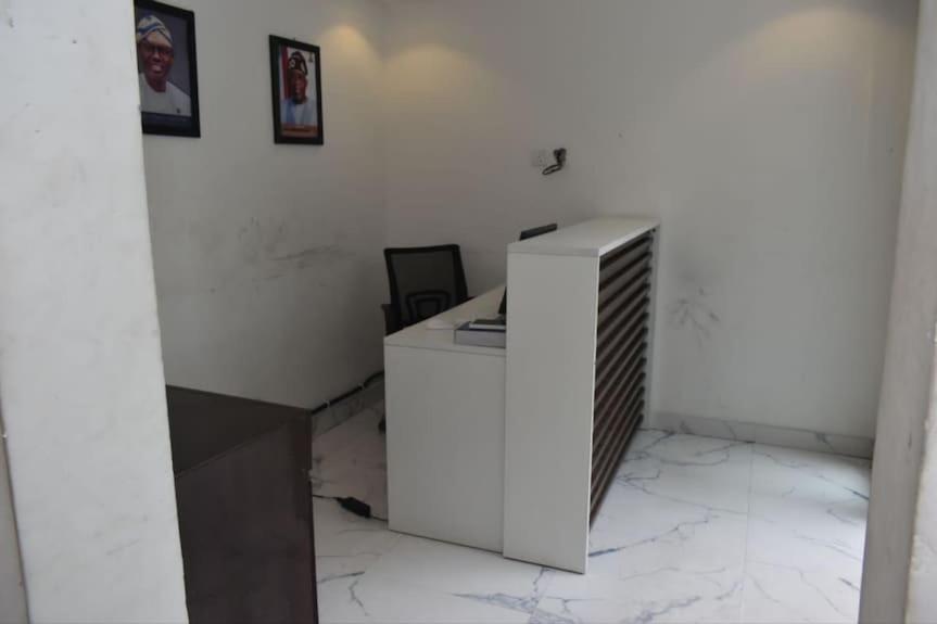 Jada Hotel And Suits Lagos Bagian luar foto