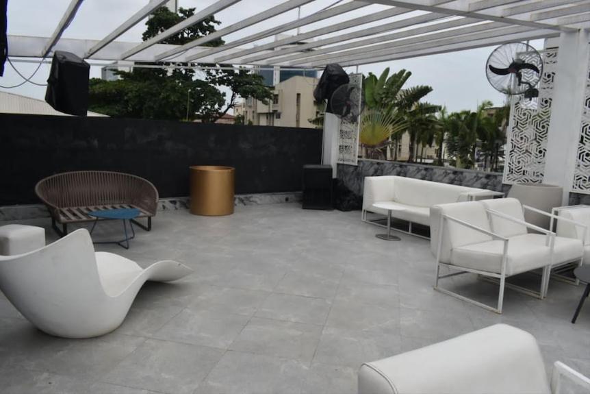 Jada Hotel And Suits Lagos Bagian luar foto