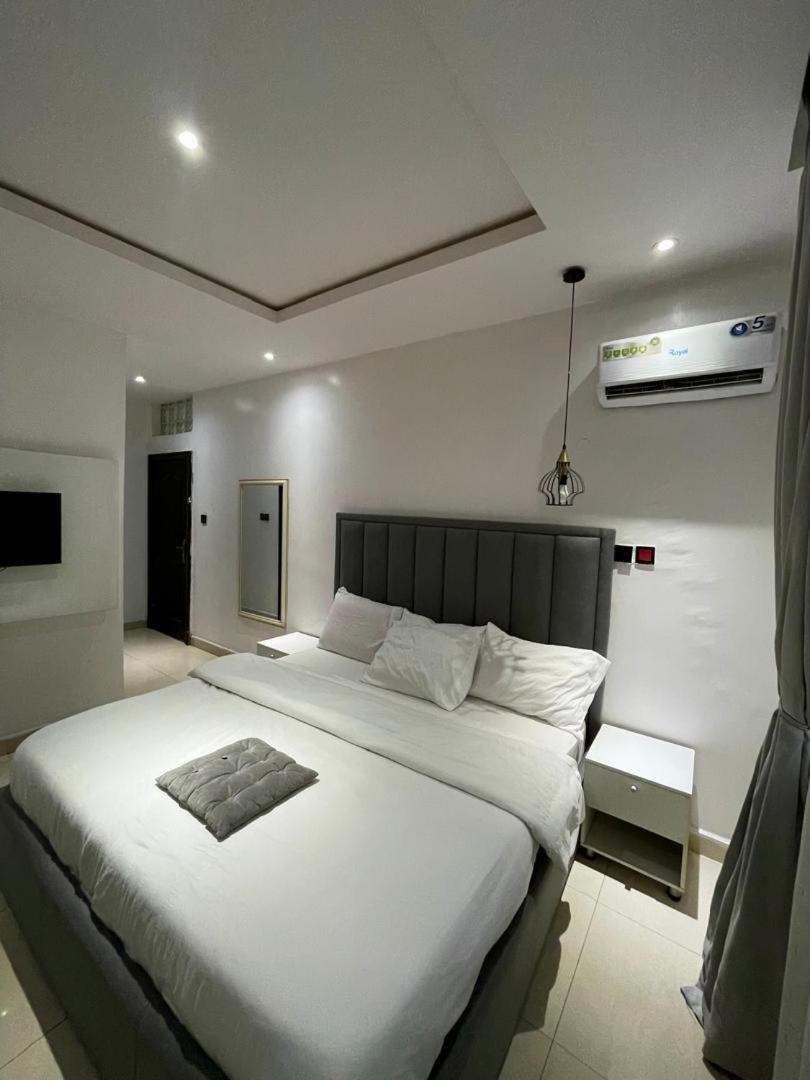 Jada Hotel And Suits Lagos Bagian luar foto